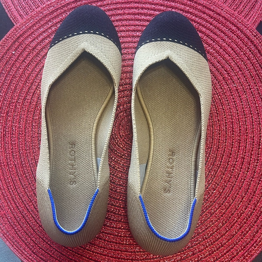 Rothy’s 9.5 in almost new condition.
